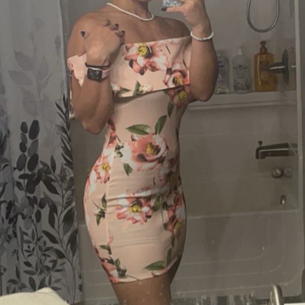 Dress - Picture 2 of 5